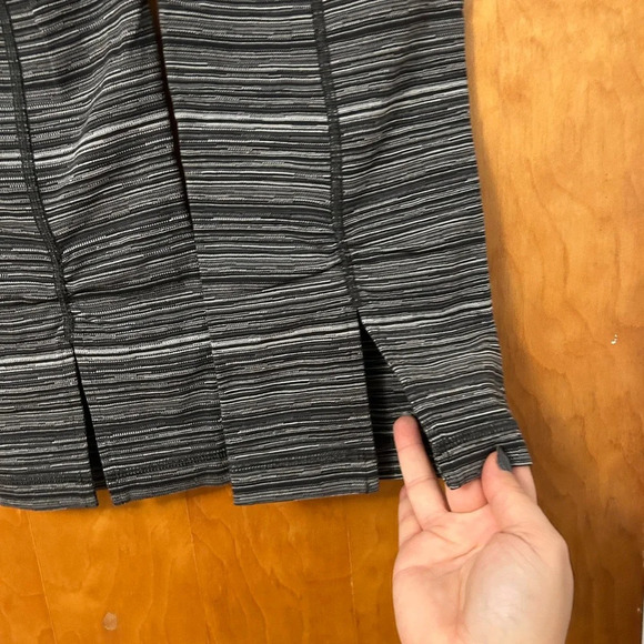 LULULEMON GATHER AND GROW CROP LEGGINGS - Picture 3 of 4